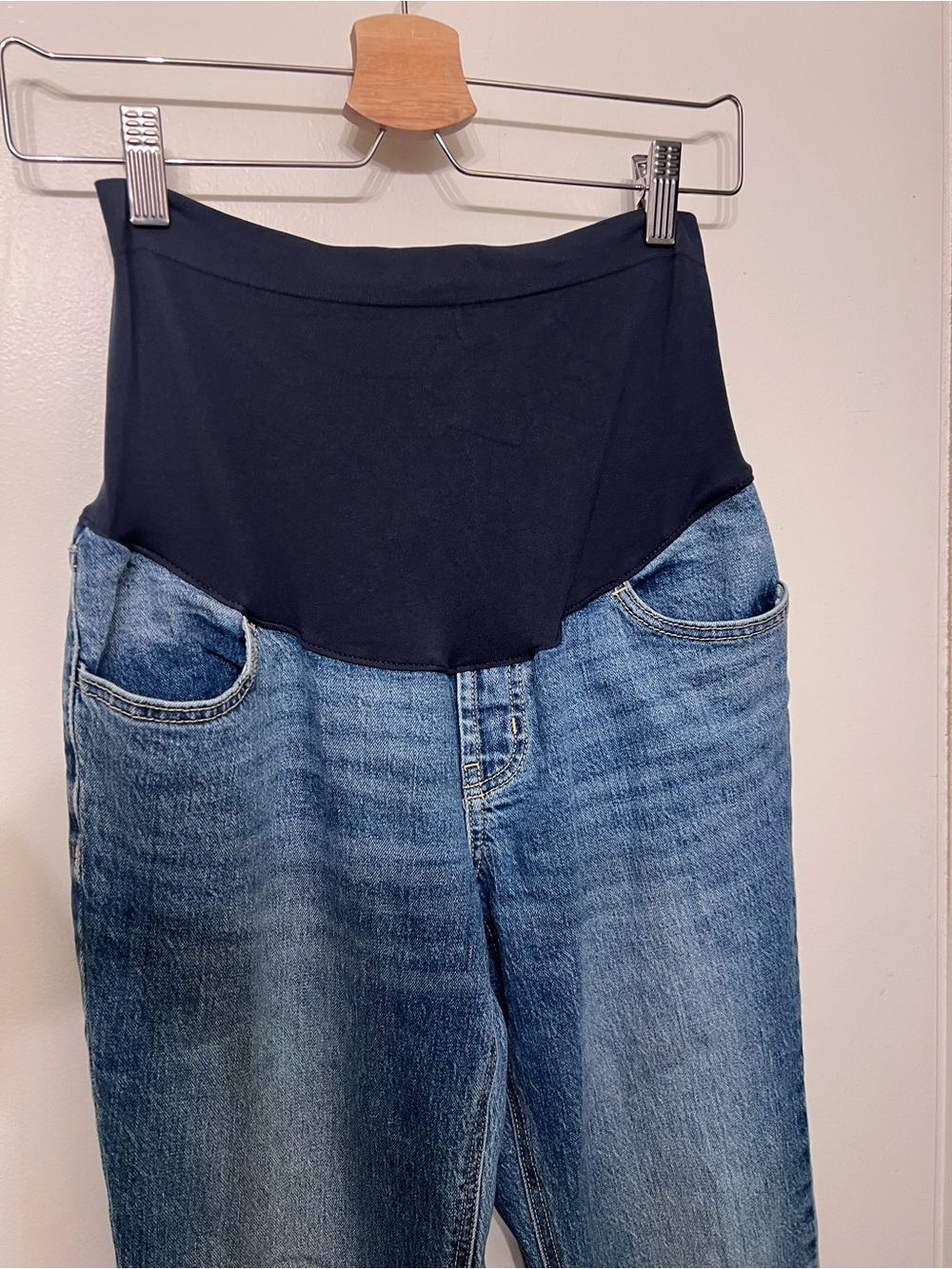 6 Old Navy Maternity BOYFRIEND FIT medium wash denim jeans FULL Panel pregnancy
